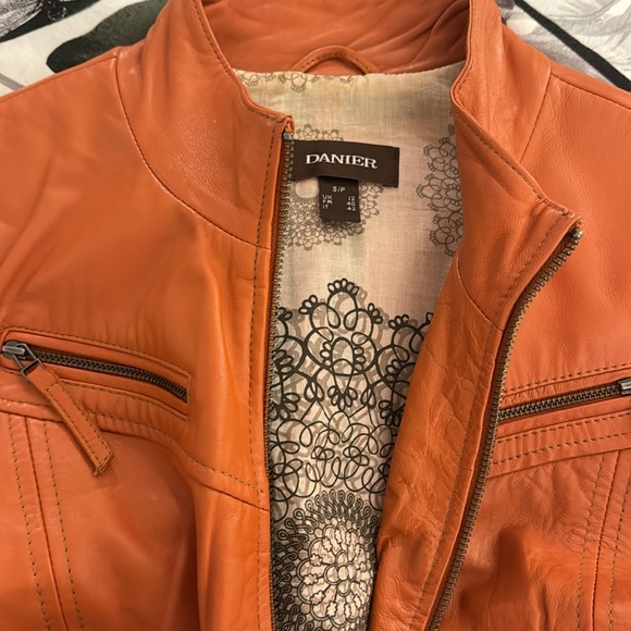 Danier Leather Jacket Small - Picture 5 of 6